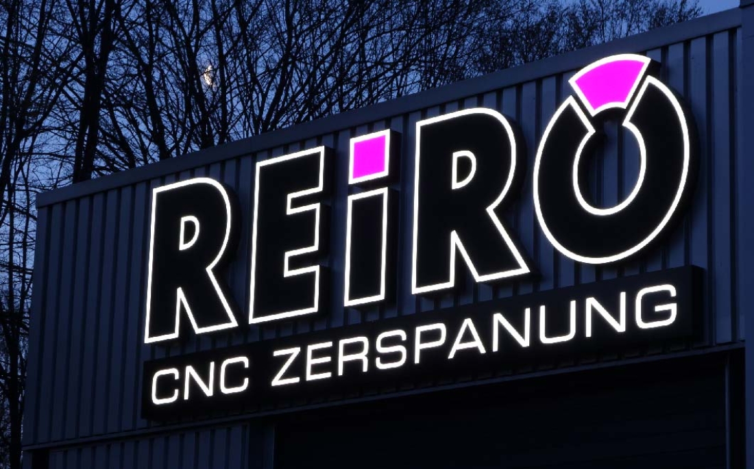 Leucht_ReiRoeHalle1